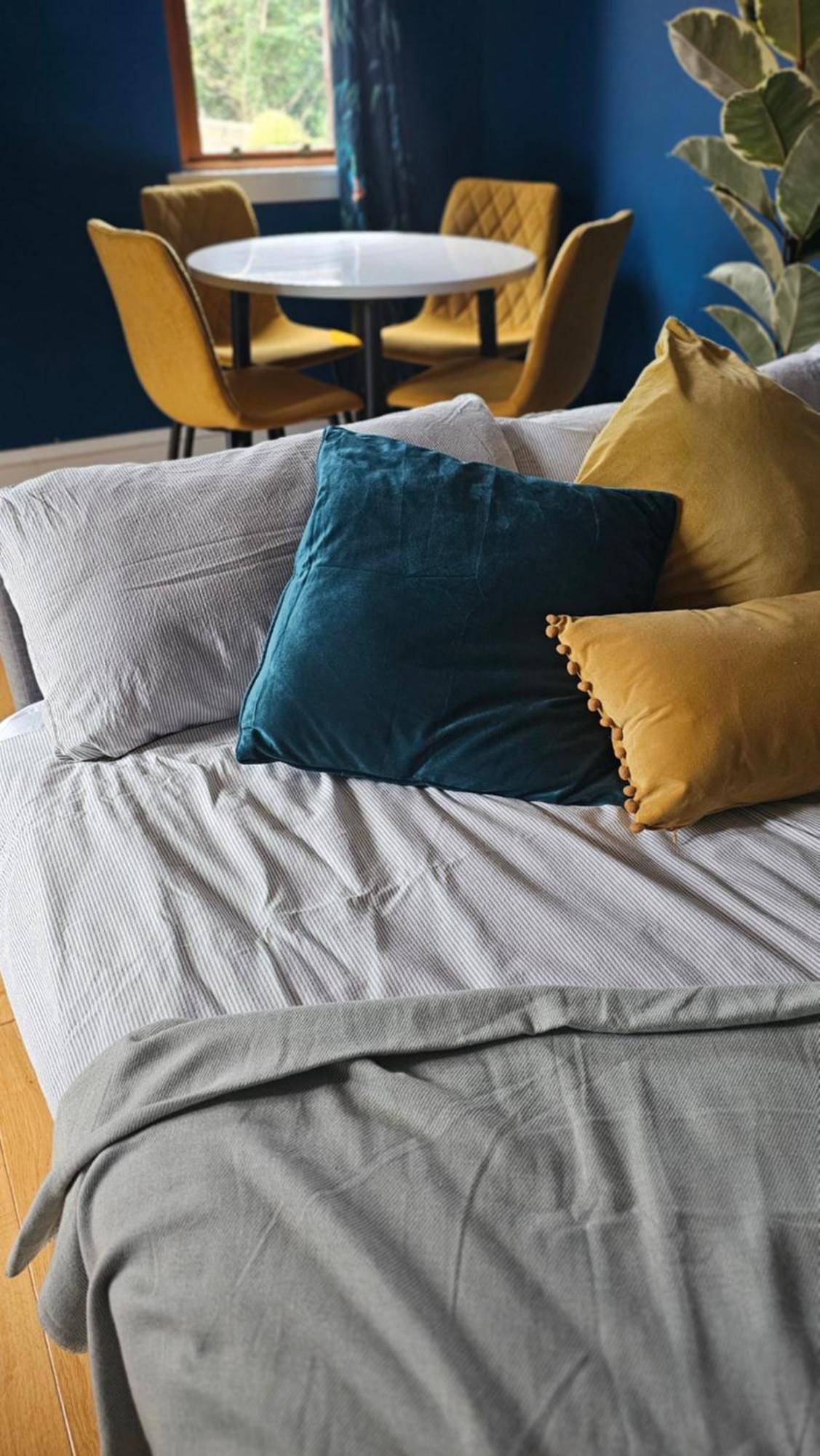 Beautiful Self Contained Apartment With Garden グラスゴー エクステリア 写真