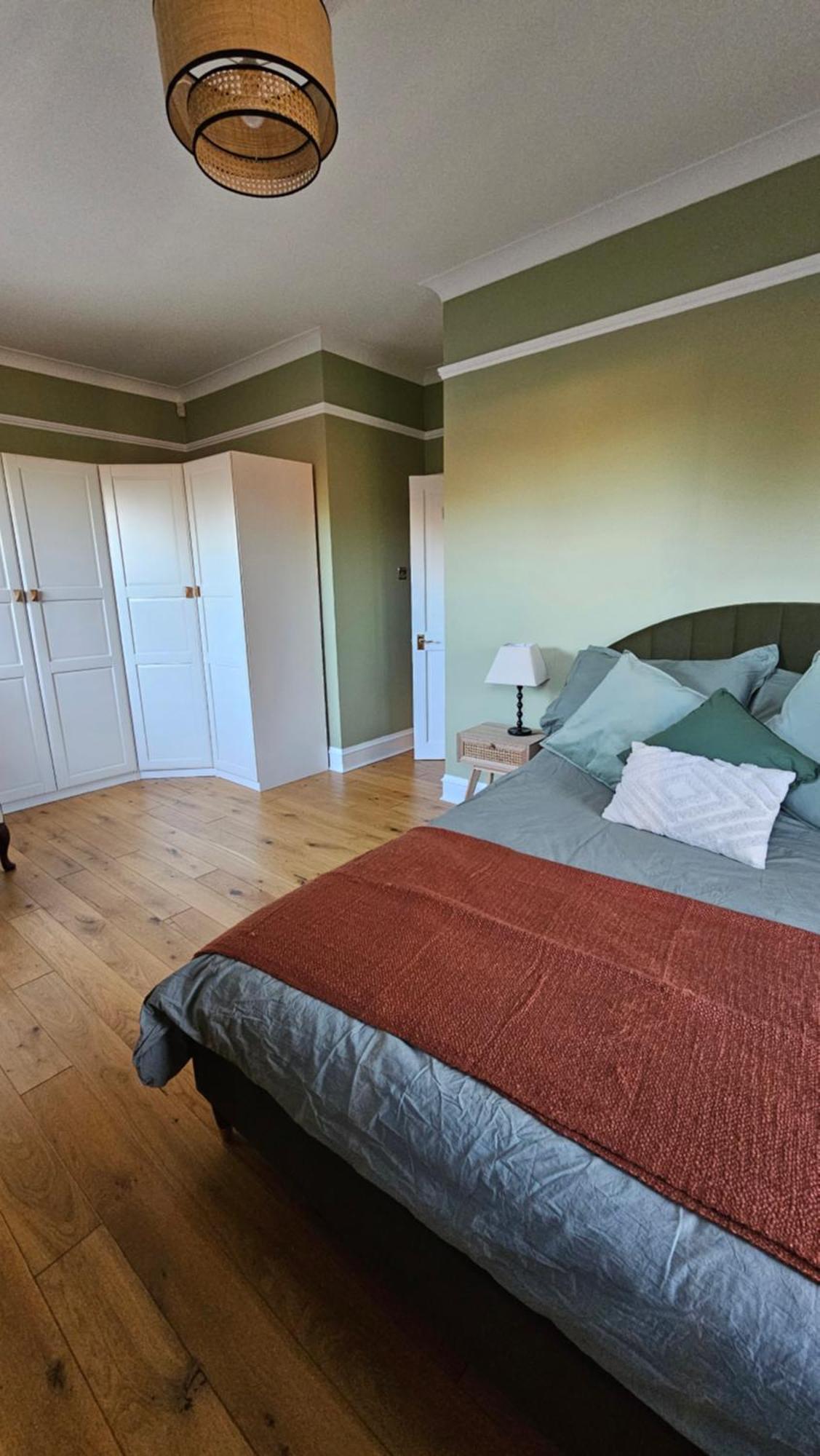 Beautiful Self Contained Apartment With Garden グラスゴー エクステリア 写真